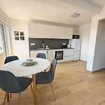 Apartma Southview & Parking *