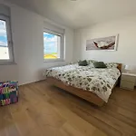 Apartma Southview & Parking *