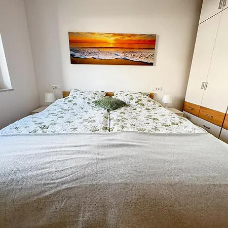 Southview & Parking Apartment *